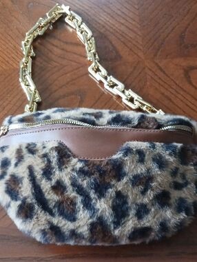 Faux Fur Leopard Print Shoulder Bag with Gold Chain